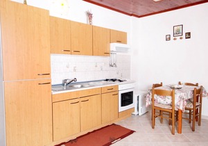 One bedroom apartment with terrace and sea view Brgulje, Molat (A-6250-b)