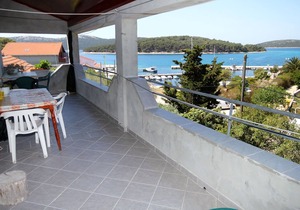 One bedroom apartment with terrace and sea view Brgulje, Molat (A-6250-b)