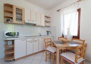 One bedroom apartment with terrace and sea view Muline, Ugljan (A-8521-c)