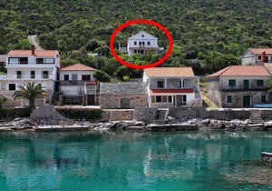 One bedroom apartment with terrace and sea view Cove Zarace (Gdinj), Hvar (A-4597-e)