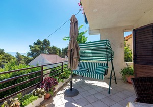 One bedroom apartment with terrace and sea view Jelsa, Hvar (A-4017-a)