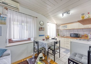 One bedroom apartment with air-conditioning Selce, Crikvenica (A-3240-b)