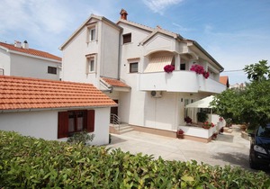 One bedroom apartment with terrace Zadar - Diklo, Zadar (A-5875-b)