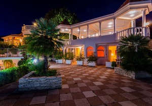 Pansion Villa Antonio - Standard Triple Room 12 in Orebic