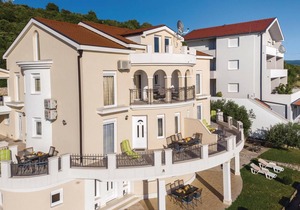 Pet friendly apartment in Komarna