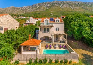 Riverside Place in Dubrovnik