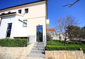Room Ave Maria