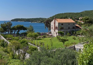 Room no 7 at Zamagna sea front castle