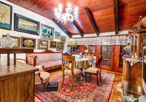 Royal Antique Apartment