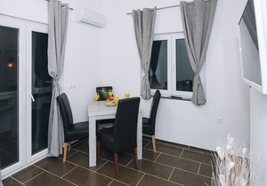 Seafront one bedroom apartment - Tramontana5