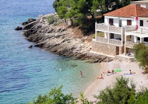 Seaside secluded apartments Cove Tvrdni Dolac, Hvar - 12655