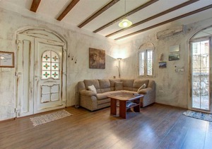 Spacious apartment Popi 2 with terrace, WIFI, barbecue....
