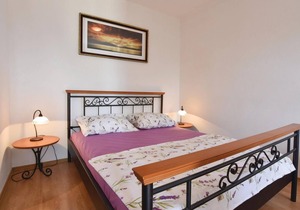 Spend a relaxing vacation in the small, picturesque village of Zara.