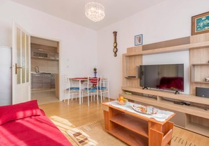 Spend your summer vacation in the quiet residential area of.