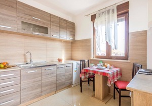 Spend your summer vacation in the quiet residential area of.