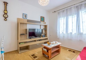 Spend your summer vacation in the quiet residential area of.