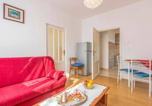 Spend your summer vacation in the quiet residential area of.