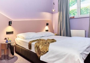 Stay Swanky Hostel