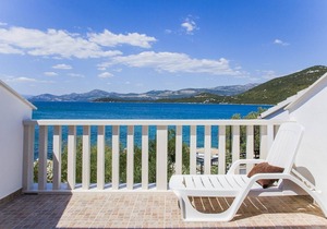 Studio flat near beach Žuronja, Pelješac (AS-14095-a)