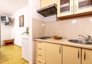 Studio flat near beach Cove Pokrivenik, Hvar (AS-2073-d)