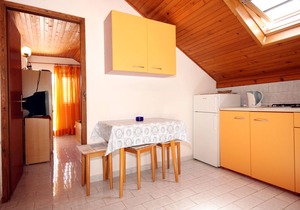 Studio flat near beach Basina, Hvar (AS-542-a)