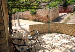 Studio flat near beach Basina, Hvar (AS-542-a)