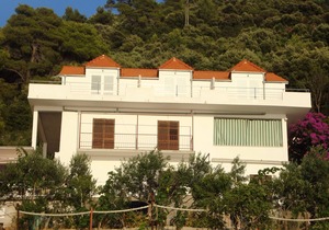 Studio flat near beach Ubli, Lastovo (AS-8354-b)