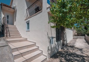 Studio flat with terrace and sea view Molat (AS-18433-a)