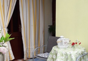Studio flat with terrace Vis (AS-2436-a)