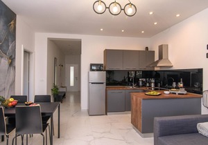 Stunning apartment in Kastel Gomilica with WiFi