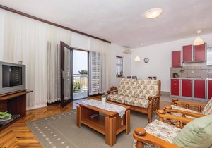 Stunning apartment in Dramalj with house sea view in Dramalj