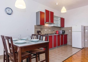 Stunning apartment in Dramalj with house sea view in Dramalj