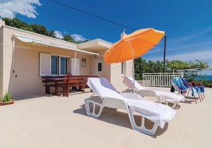 Stunning apartment in Gruda with WiFi