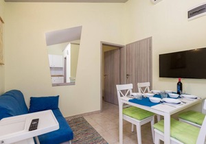 Stunning apartment in Kosljun with WiFi