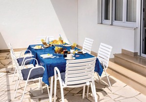 Stunning apartment in Omis with 2 Bedrooms and WiFi in Omis