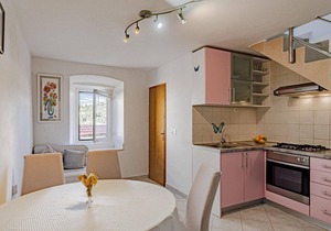 Stunning apartment in Racisce with WiFi