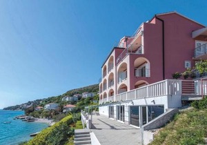 Stunning Apartment In Stanici With House Sea View