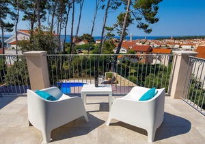 Stunning home in Banjol