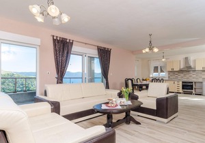 Stunning home in Kremena with kitchen