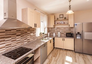 Stunning home in Kremena with kitchen