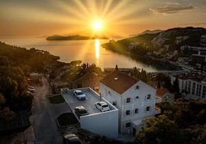 Sunset Premium Residence IV