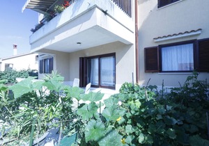 The apartment is 5 minutes from the town of Kastav.