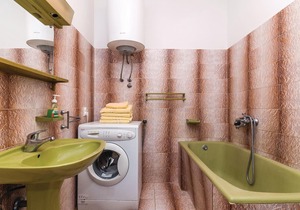 These comfortable and practically furnished apartments are located just 20 meters from the beach.
