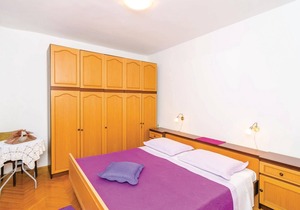 This simply furnished vacation home is located in a family house in Kremena.