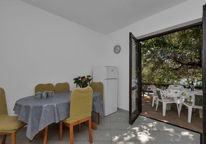 Three bedroom apartment near beach Cove Pokrivenik, Hvar (A-5223-b)