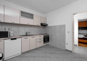 Three bedroom apartment near beach Cove Pokrivenik, Hvar (A-5223-b)