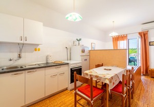 Three bedroom apartment with terrace and sea view Krvavica, Makarska (A-6749-a)