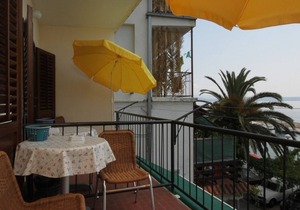 Three bedroom apartment near beach Podgora, Makarska (A-6670-b)