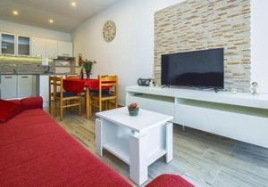 Three-Bedroom Apartment In Ostrvica in Ostrvica