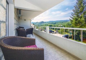 Three-Bedroom Apartment In Ostrvica in Ostrvica